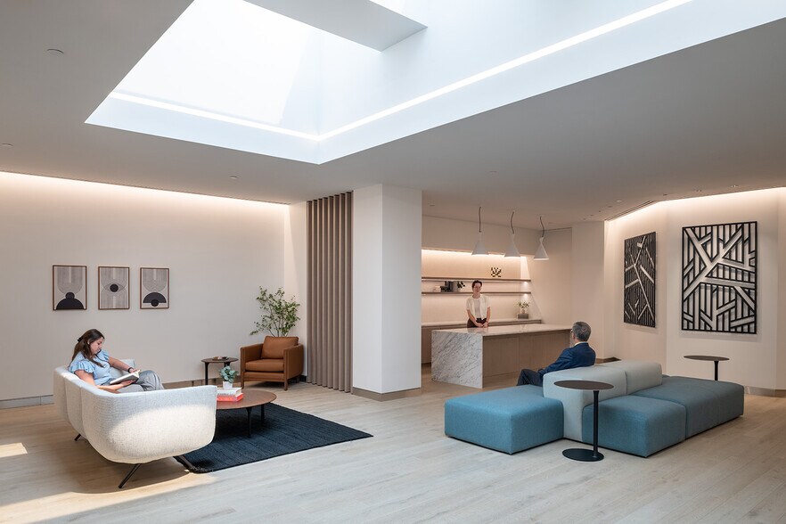 More Photos Of 7500 Old Georgetown Rd, Bethesda Office For Sale