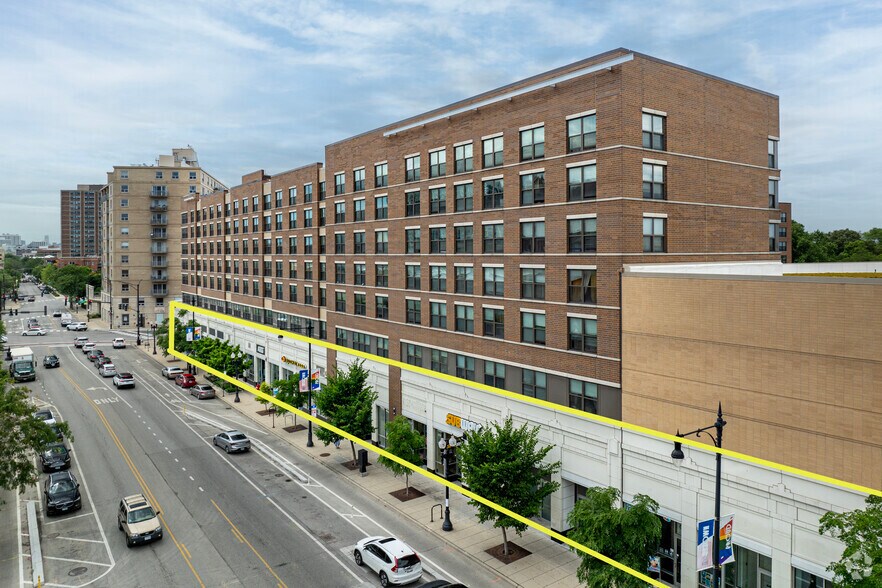 More Photos Of 4400 N Broadway St, Chicago Storefront Retail Office For Sale