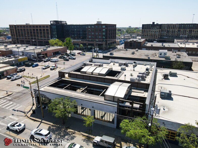 More Photos Of 2820-2824 Commerce St, Dallas Storefront For Sale