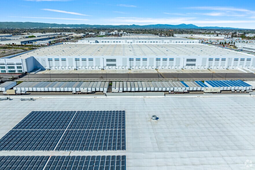More Photos Of 1269 E Grant Line Rd, Tracy Distribution For Lease