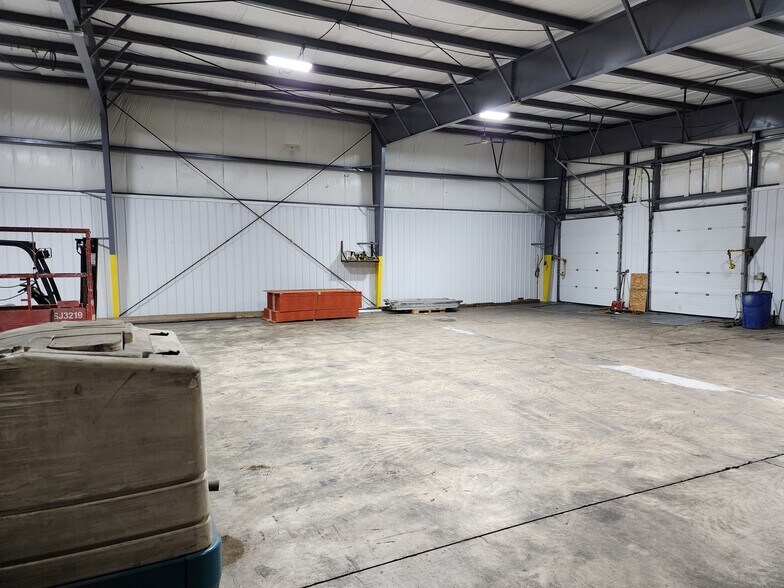 More Photos Of 500 Trolley Blvd, Rochester Manufacturing For Sale