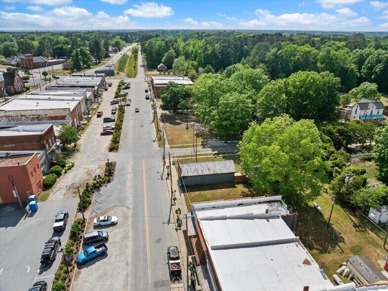 More Photos Of 202 E. North Main Street, Littleton General Retail For Sale