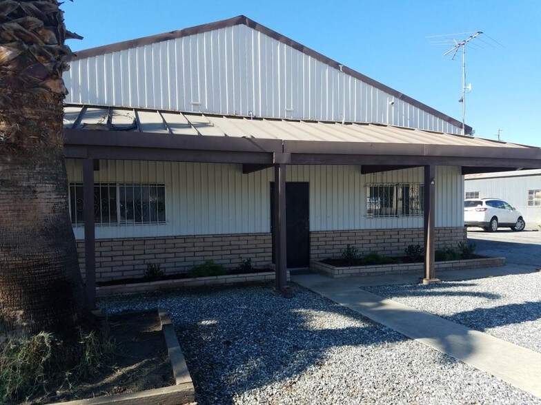 More Photos Of 1463 Mesa View St, Hemet Warehouse For Lease