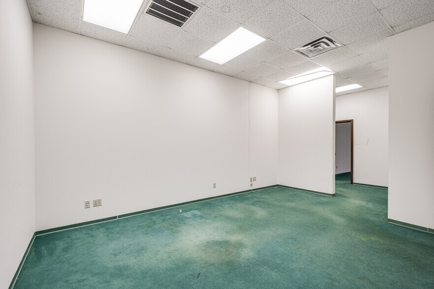 More Photos Of 22475 Community Dr, New Caney Medical For Sale