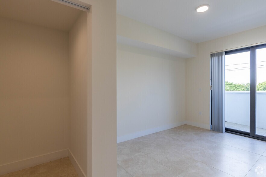 More Photos Of 1091 Galiano St, Coral Gables Apartments For Sale
