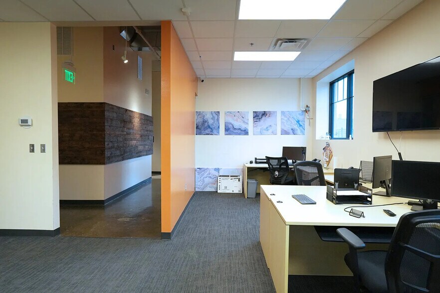 More Photos Of 17 S Dewey Ave, Oklahoma City Coworking Space