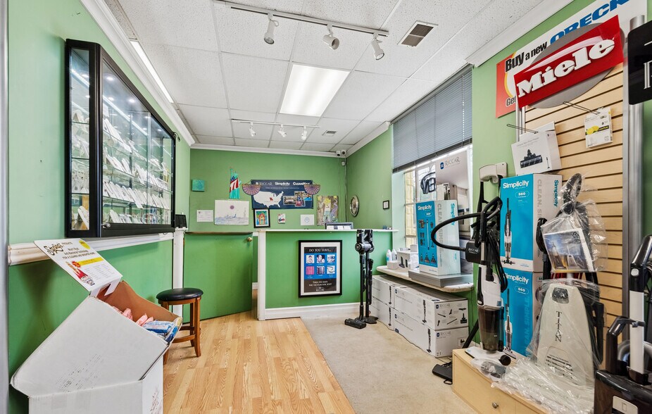 More Photos Of 300 US Highway 9, Freehold Freestanding For Sale