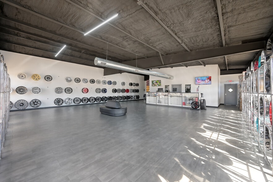 More Photos Of 202 N Frazier St, Conroe Freestanding For Sale