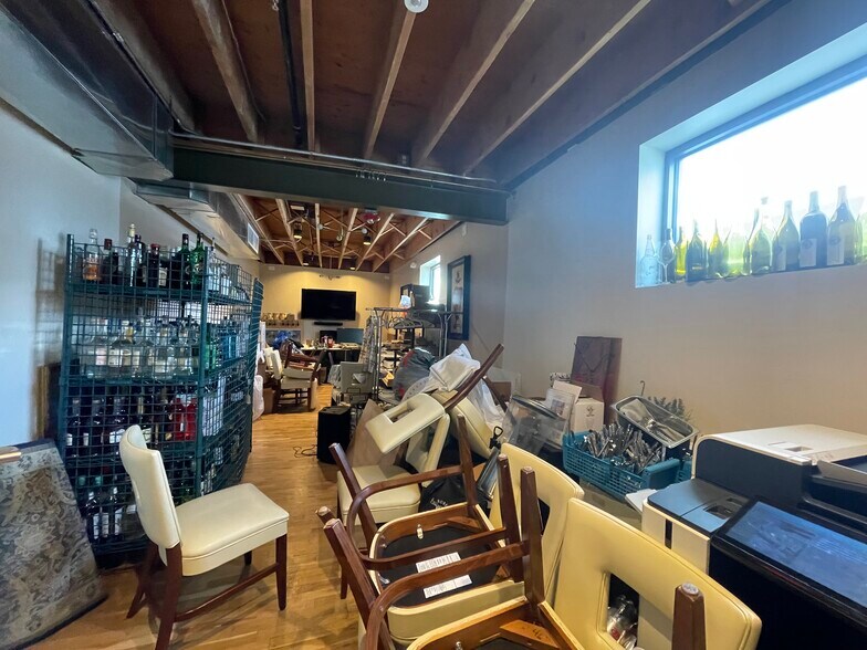 More Photos Of 2246 Larimer St, Denver Storefront For Sale