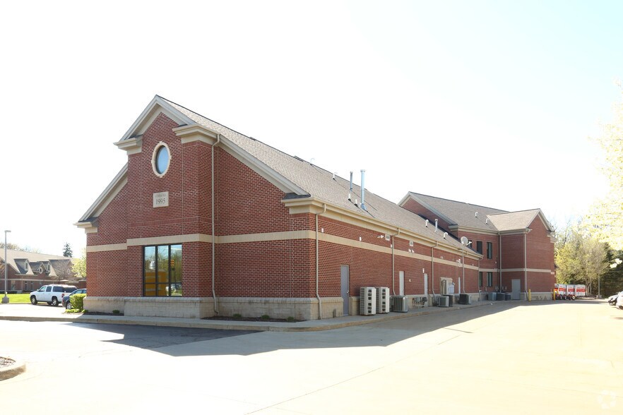 More Photos Of 506-522 E Grand River Ave, Brighton Freestanding For Lease