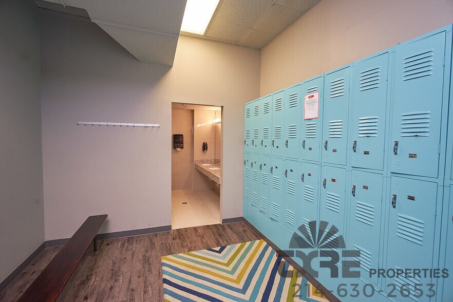 More Photos Of 8585 N Stemmons Fwy, Dallas Unknown For Lease