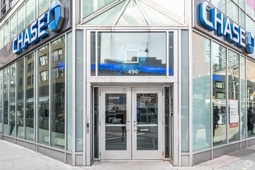 More Photos Of 490 Fulton St, Brooklyn Apartments For Lease