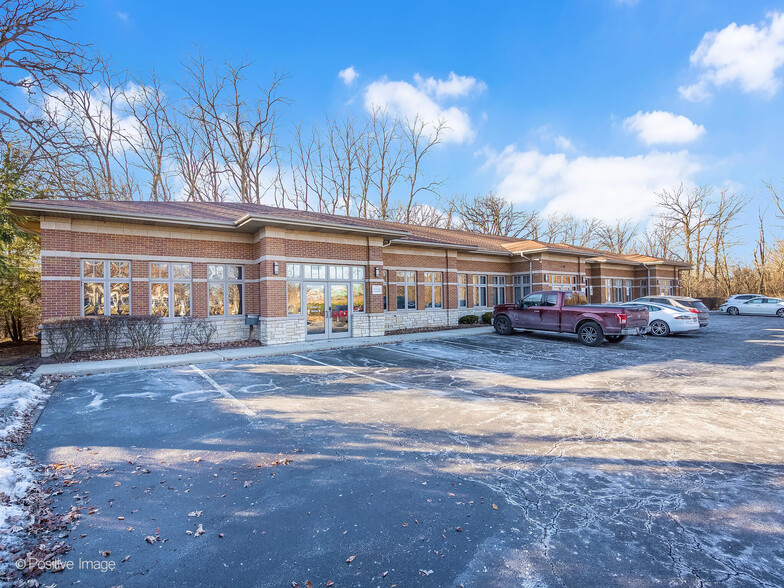 More Photos Of 400 Knoll St, Wheaton Office For Sale