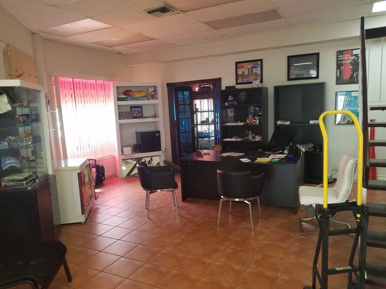 More Photos Of 7311-7323 NW 12th St, Miami Light Distribution For Sale