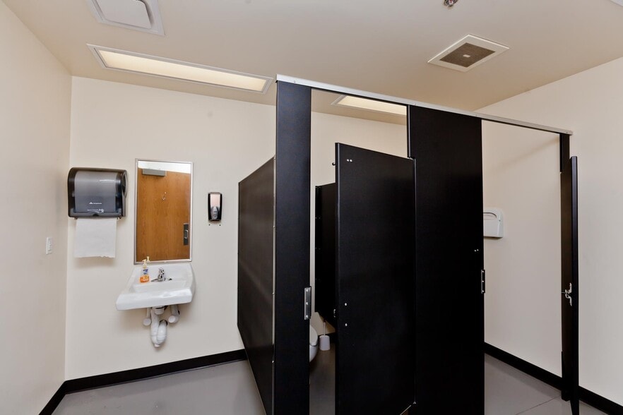 More Photos Of 374 31 5/8 Rd., Grand Junction Industrial For Lease