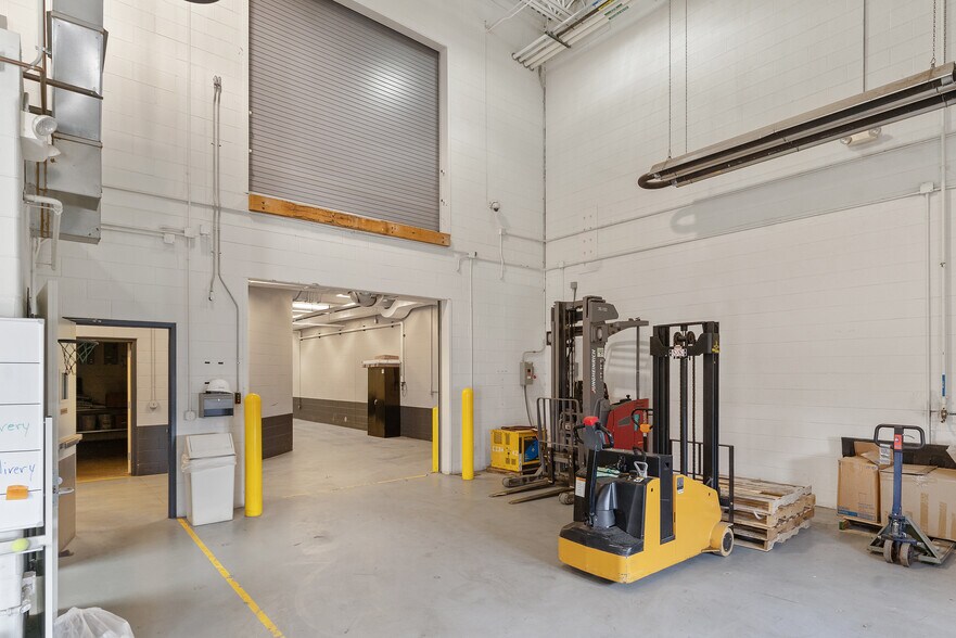 More Photos Of 1507 S Kalamazoo Ave, Marshall Manufacturing For Sale