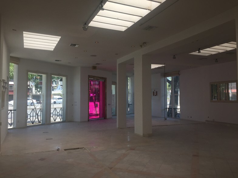 More Photos Of 8460 Santa Monica Blvd, West Hollywood Freestanding For Sale