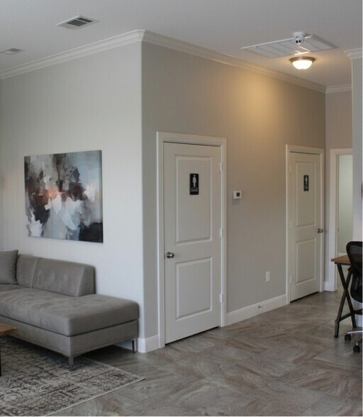 More Photos Of 11400 State Highway 30, College Station Warehouse For Lease