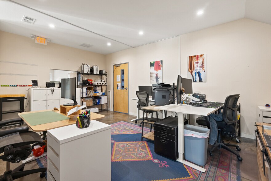 More Photos Of 2000 Windy Ter, Cedar Park Warehouse For Sale