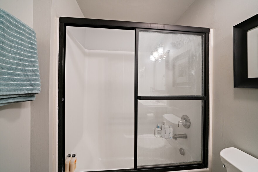 More Photos Of 7795 Thorpe Rd, Bozeman Industrial For Sale