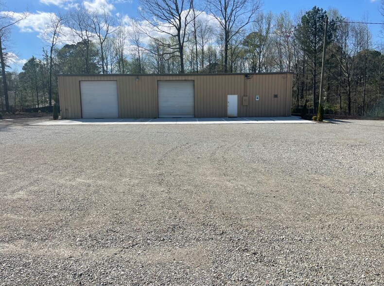 More Photos Of 600 James Rd, Alpharetta Warehouse For Lease