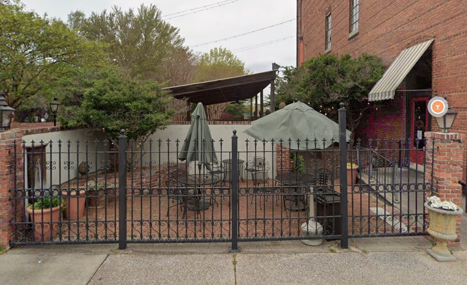 More Photos Of Court street, Gadsden Office For Lease