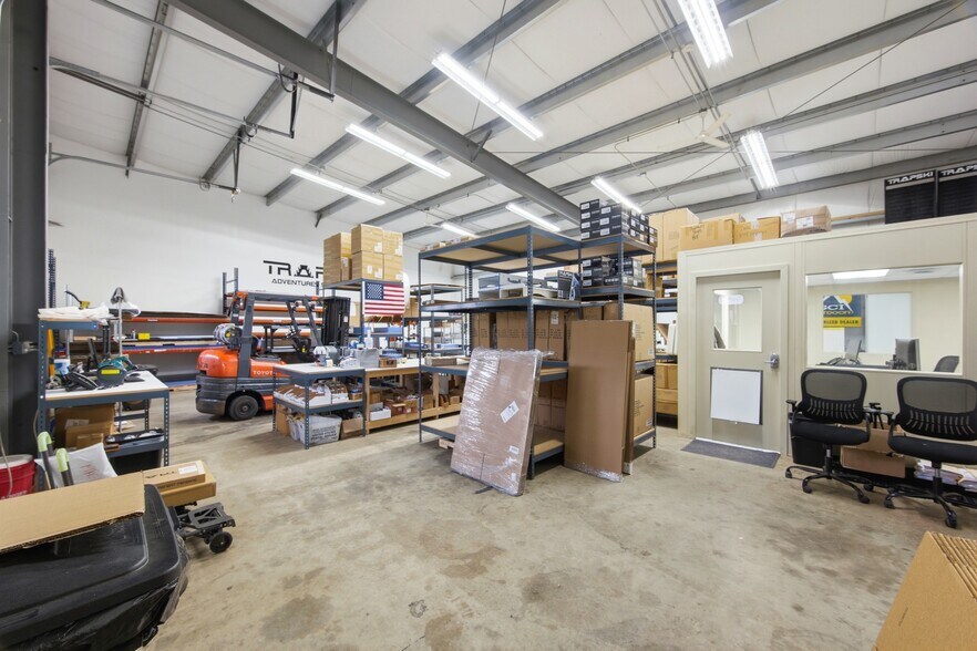 More Photos Of 900 Industrial Park Rd, Deep River Manufacturing For Sale