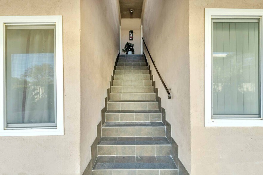 More Photos Of 17944 Schoenborn St, Northridge Apartments For Sale