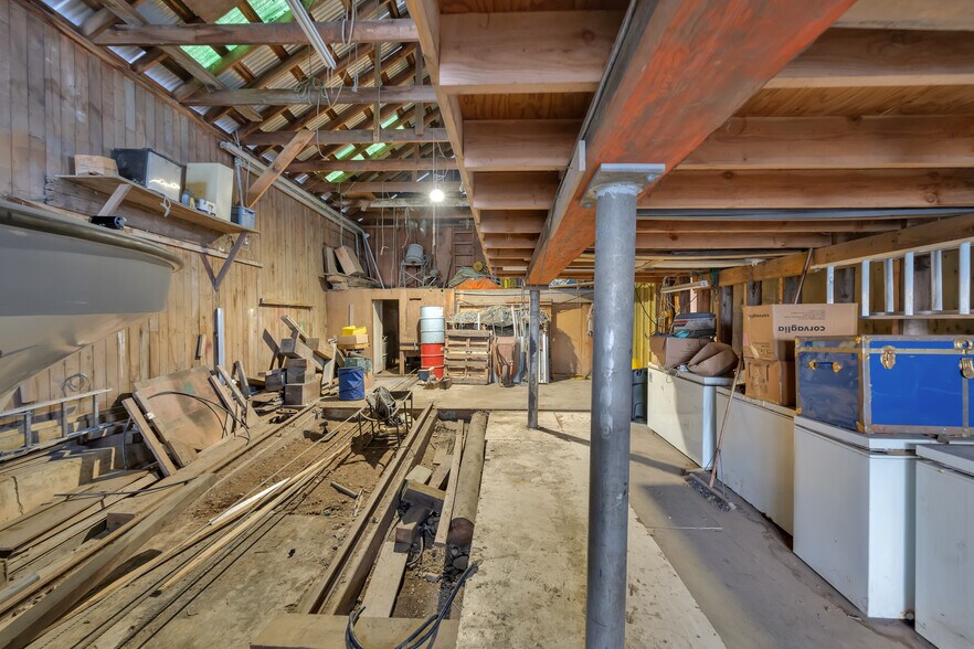 More Photos Of 9505 Gunderson Rd, Delta Industrial For Sale