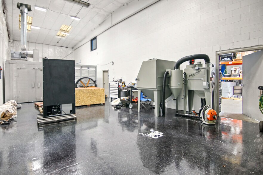 More Photos Of 7329 Spa Rd, Charleston Industrial For Sale