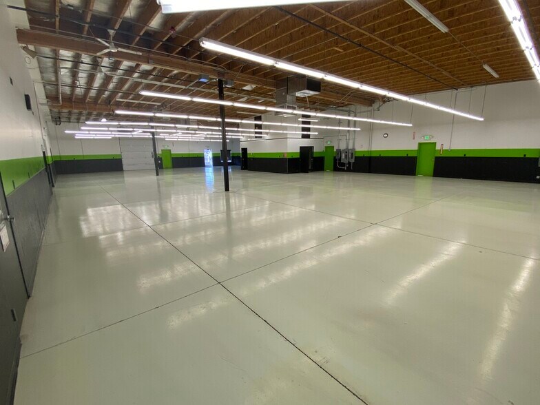 More Photos Of 4098 S McCarran Blvd, Reno Research And Development For Sale