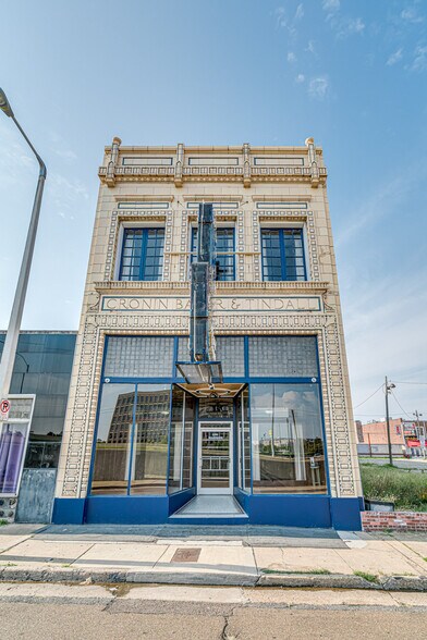 More Photos Of 339 Madison Ave, Memphis Storefront Retail Office For Lease