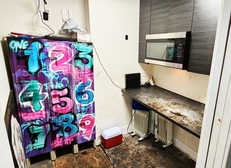 More Photos Of 1944 Cecil B Moore Ave, Philadelphia Storefront Retail Residential For Lease