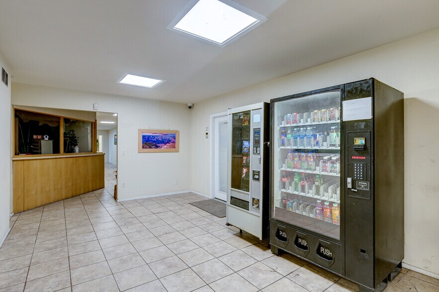 More Photos Of 3838-3856 Raymert Dr, Las Vegas Loft Creative Space For Sale
