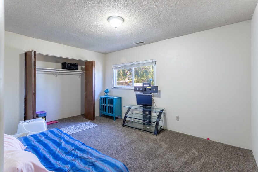 More Photos Of 2616 W Hillside Dr, Anderson Apartments For Sale