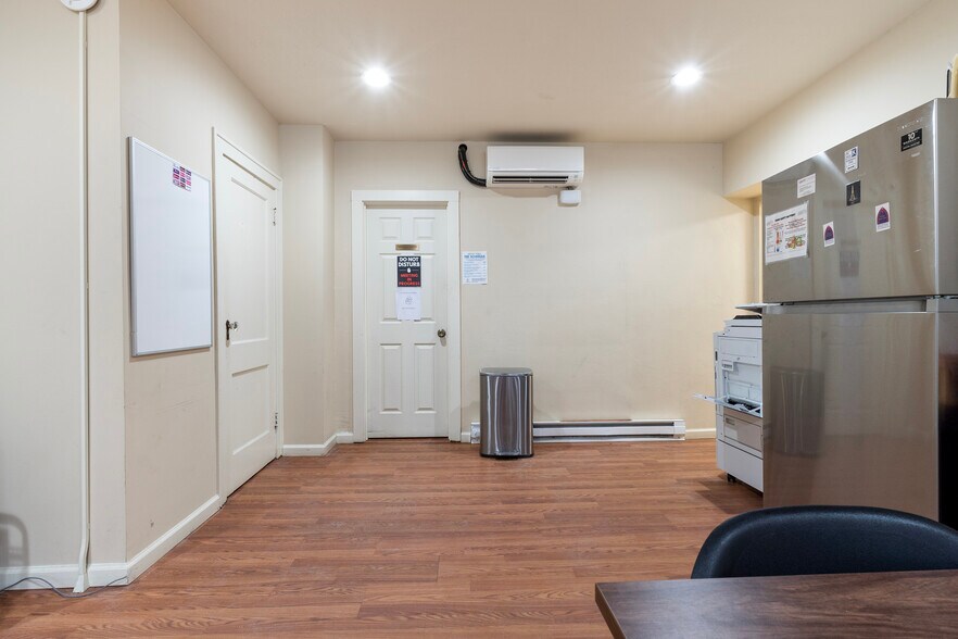 More Photos Of 2114-2118 Broadway Ave, Pittsburgh Storefront Retail Office For Lease