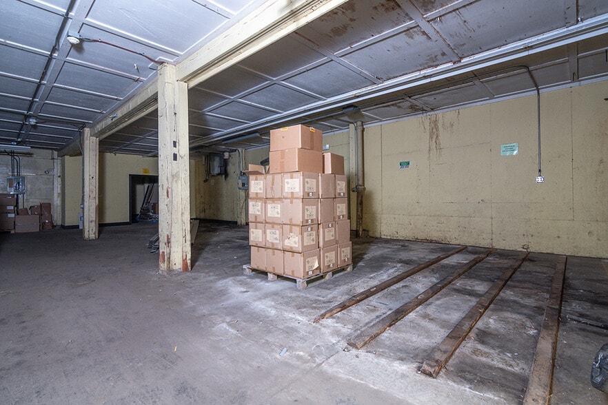 More Photos Of 49 Mechanic St, Hope Valley Manufacturing For Sale