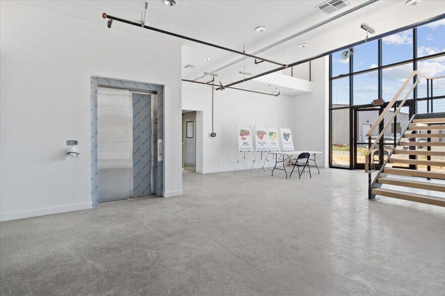 More Photos Of 3030 Lower Mill Dr, Hood River Industrial For Sale