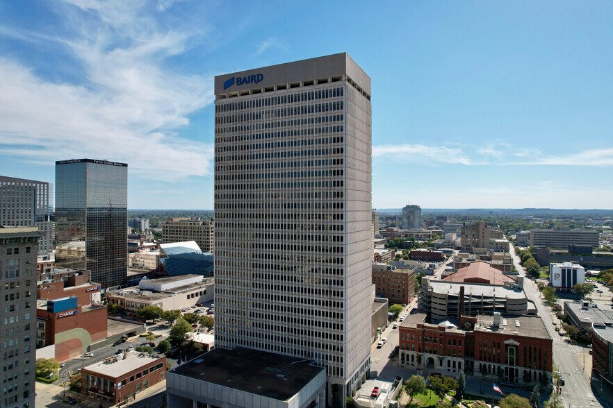 More Photos Of 500 W Jefferson St, Louisville Office For Lease