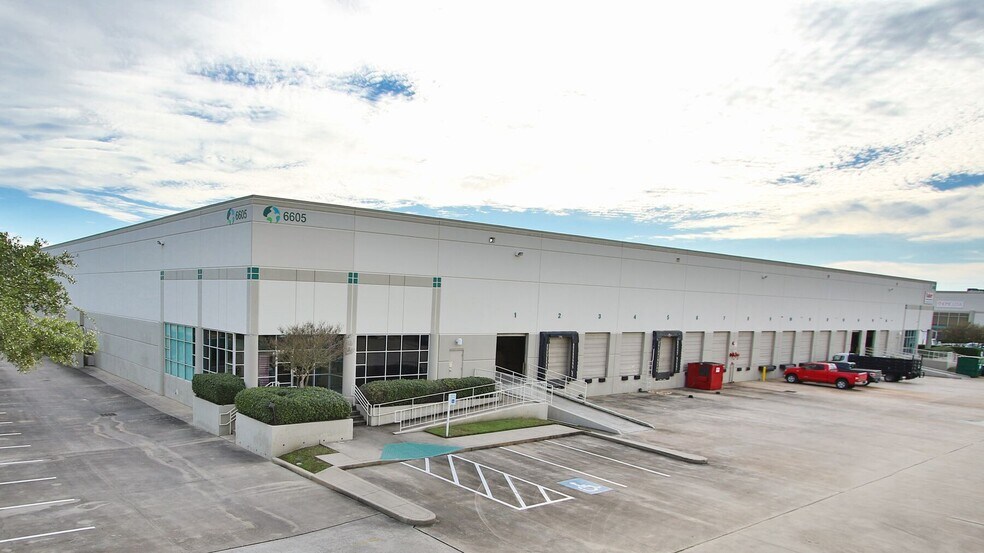 More Photos Of 10333 Papalote St, Houston Unknown For Lease