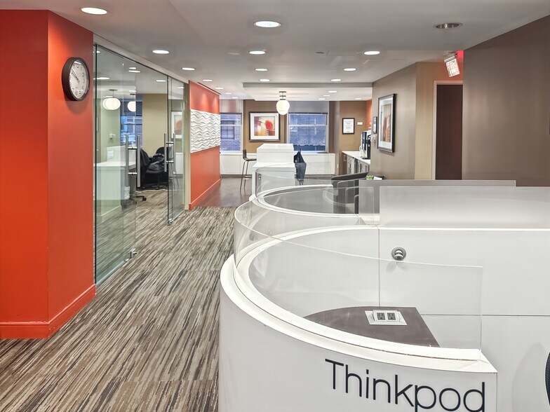 More Photos Of 57 W 57th St, New York Coworking Space