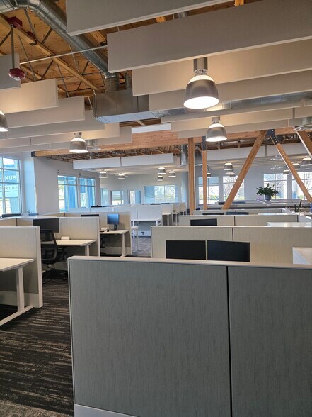 More Photos Of 2713 N 20th Ave, Pasco Office For Lease