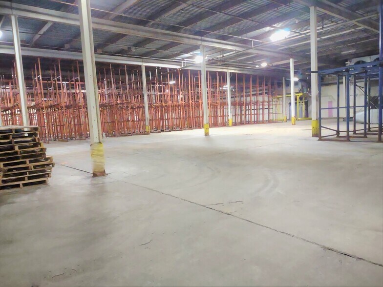 More Photos Of 241 Park Ave, East Hartford Refrigeration Cold Storage For Lease