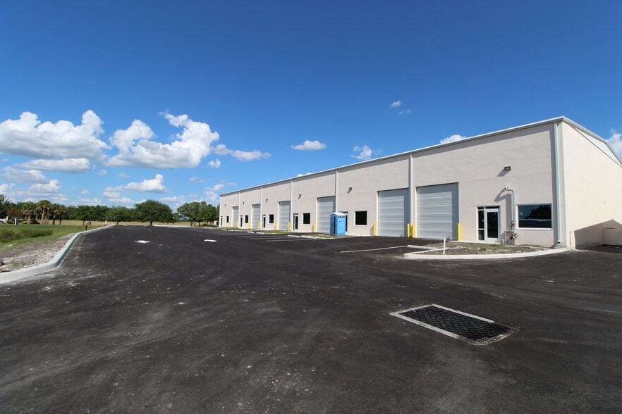 More Photos Of 6250-6270 Clarity Ct, Sarasota Unknown For Lease