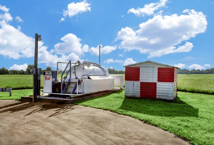 More Photos Of 4695 Gloster Ln, Sealy Airport For Sale