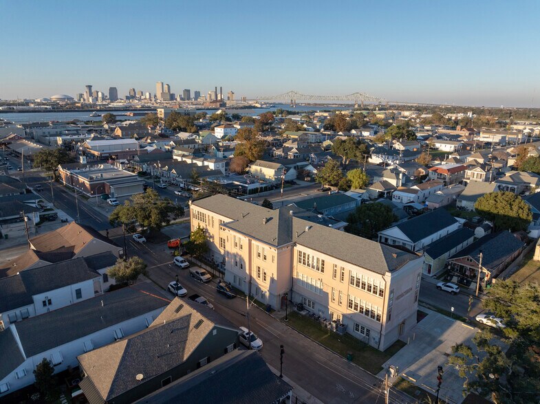 More Photos Of 519 Huey P Long Ave, Gretna Office For Sale