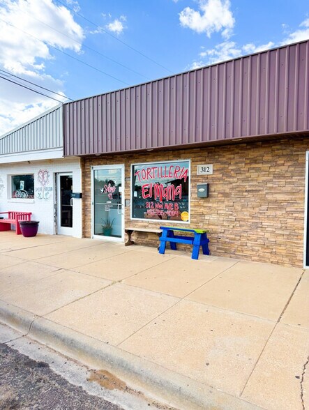 More Photos Of 308 Avenue B, Andrews Office For Sale