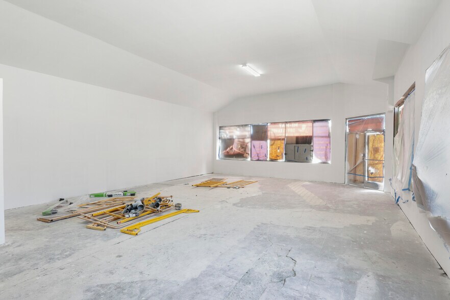 More Photos Of 2974-2996 Macarthur Blvd, Oakland Storefront For Lease