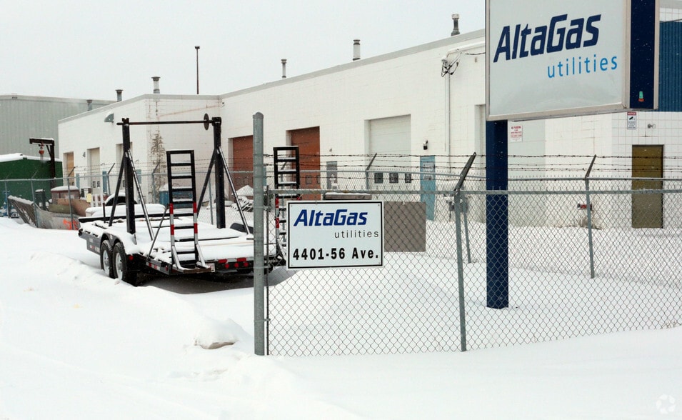 More Photos Of 4403 56th Ave, Leduc Service For Lease