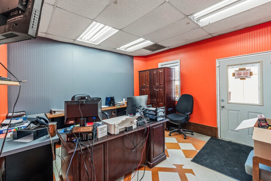 More Photos Of 1100 Winchester Hwy, Fayetteville Freestanding For Sale